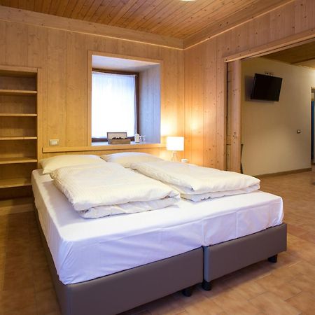 La Villa Feleit Бормио Екстериор снимка
