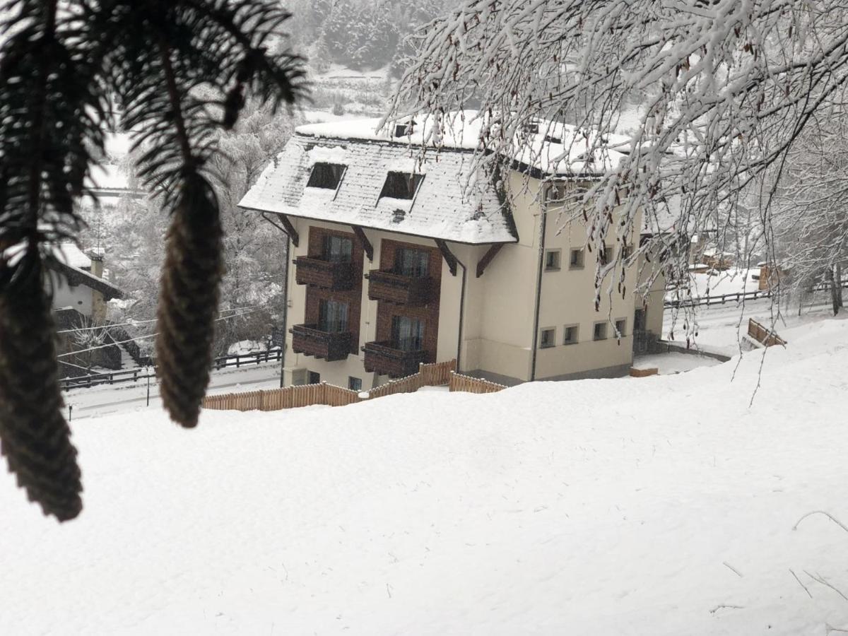 La Villa Feleit Бормио Екстериор снимка